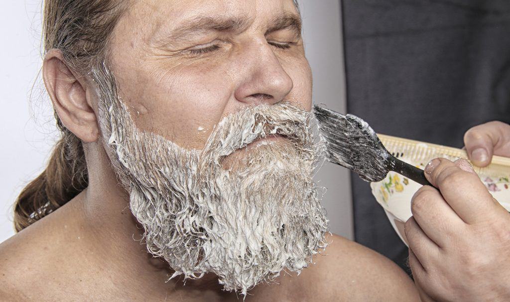 how to dye your beard coloring
