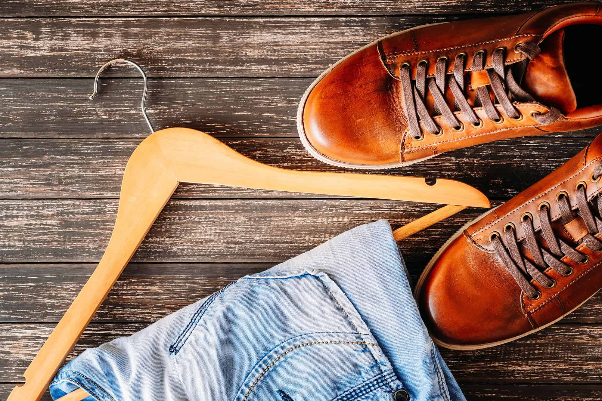 9 Best Shoes to Wear With Jeans (Casual 